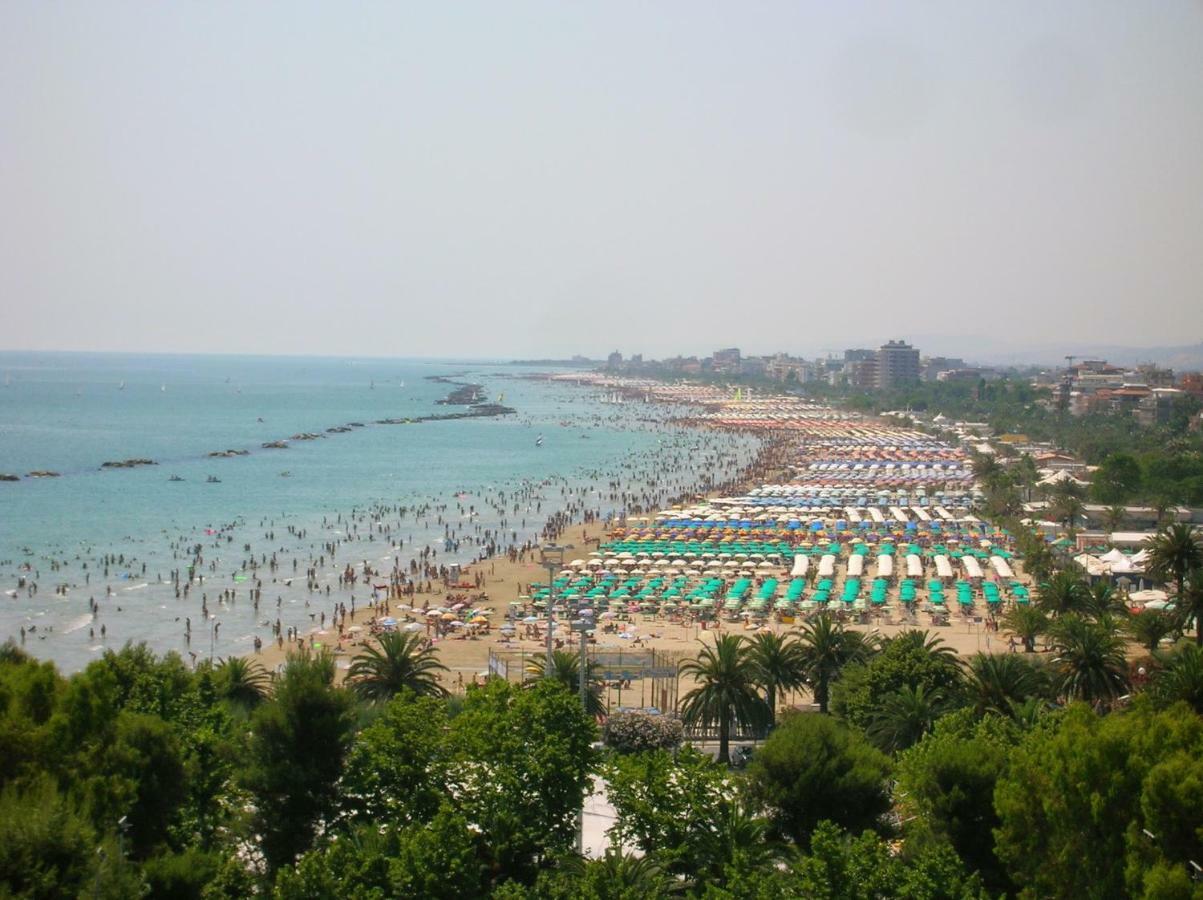 Casavacanze Estate 1 Сан-Бенедетто-дель-Тронто Экстерьер фото